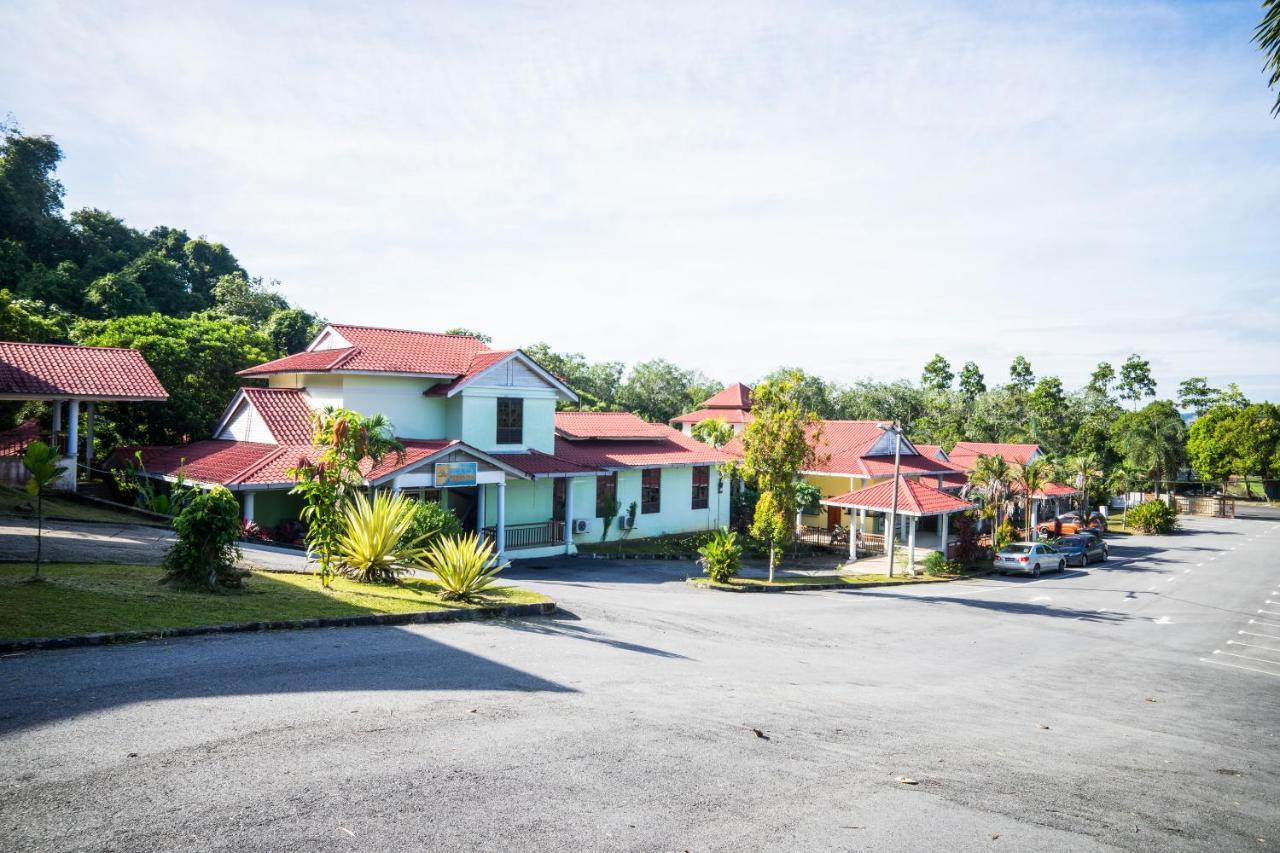 Terap Inn Kampong Raja Exterior photo