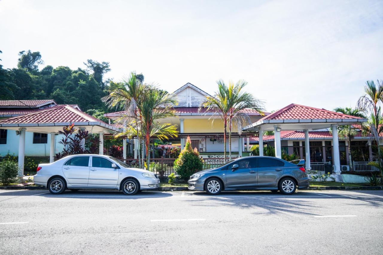 Terap Inn Kampong Raja Exterior photo